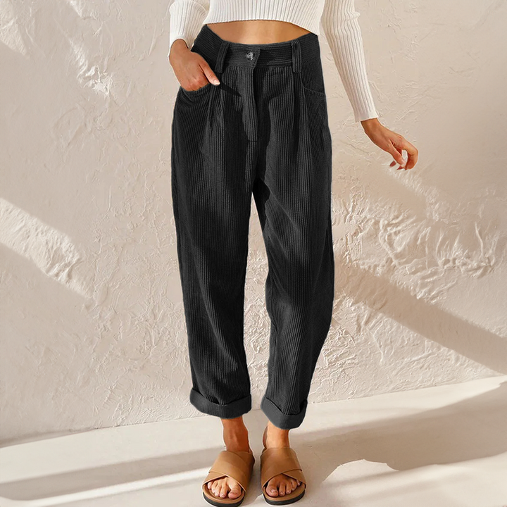 Nadia Pleated Summer Trousers in a Tapered Fit Foto 4